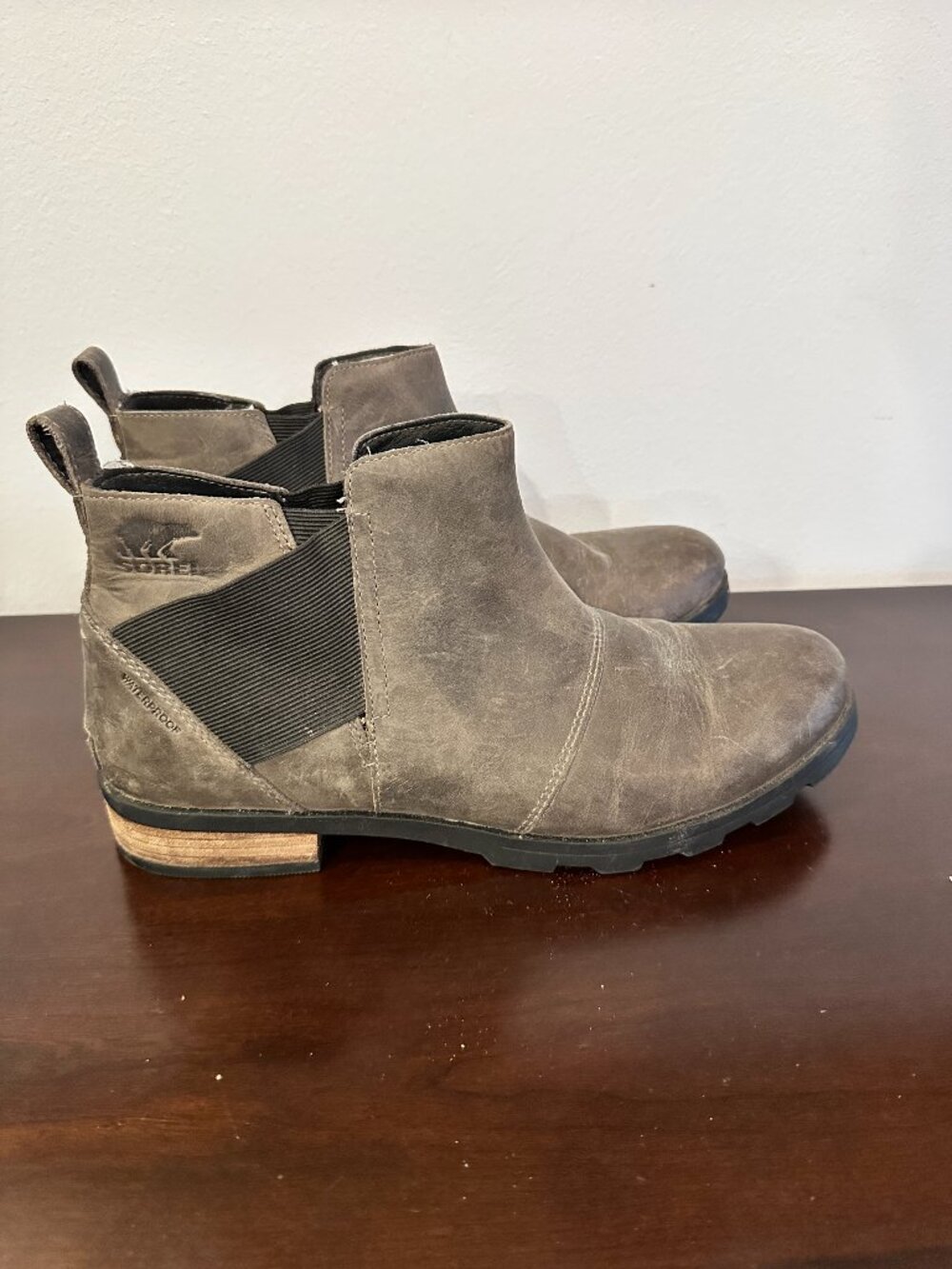 Sorel Emelie NL2671-053 Chelsea Women's 11 Tan Leather Ankle Pull On Boots Gray